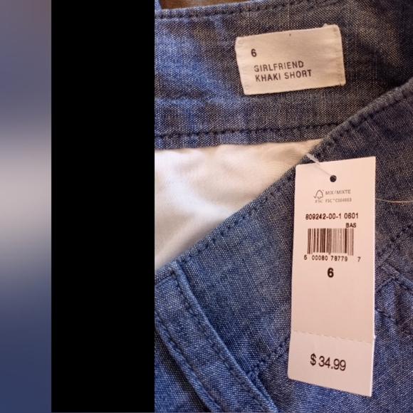 Gap Preppy Cotton Girlfriend Khaki Shorts in Nautical Indigo Chambray - Picture 4 of 5